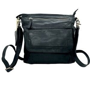 Handmade in Amsterdam shoulder bag several pockets zippers Italian leather NWT